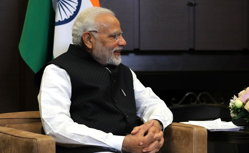 Russian_President_Vladimir_Putin_meeting_with_Indian_Prime_Minister_Narendra_Modi_in_Sochi,_Russia_(4)