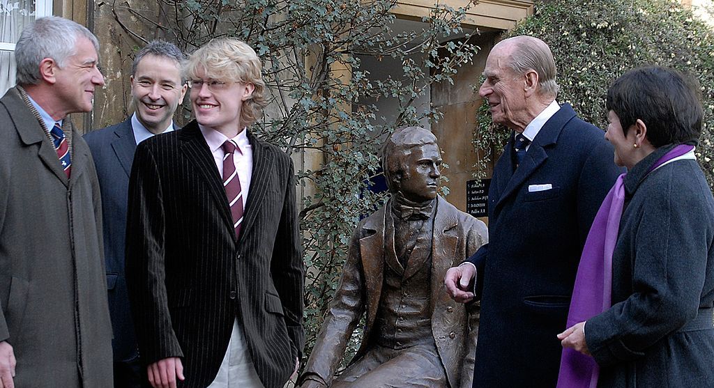 Unveiling_Young_Darwin_statue_HRH_Prince_Philip_2009_Christ's_College_Cambridge